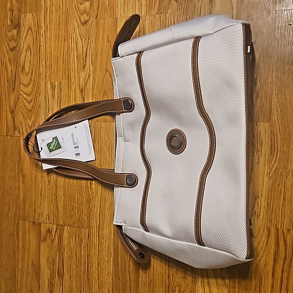 New with tags Delsey Chatelet Soft Air Shoulder Bag